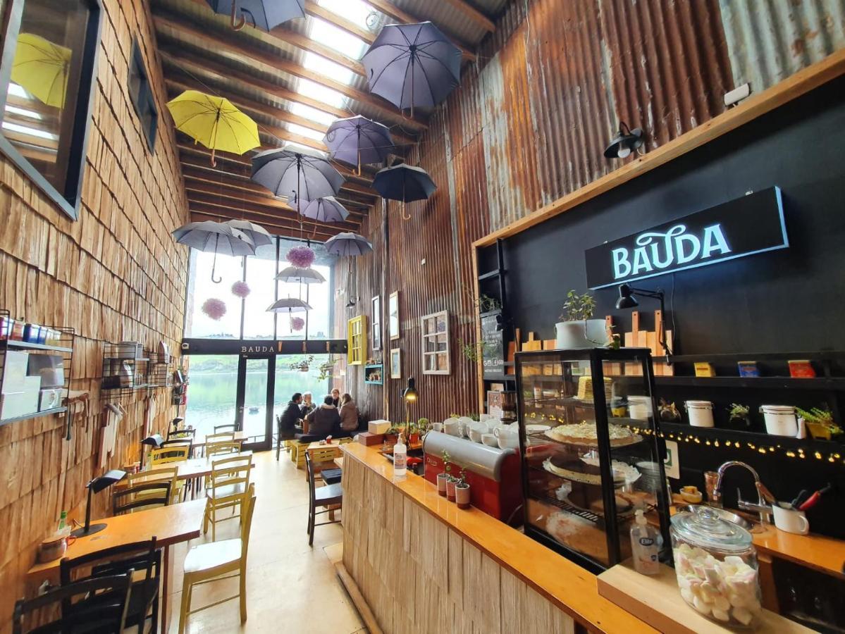 Hotel & Cafe Bauda Кастро Екстер'єр фото